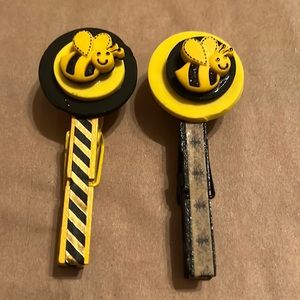 Adorable bee clips for chips or papers